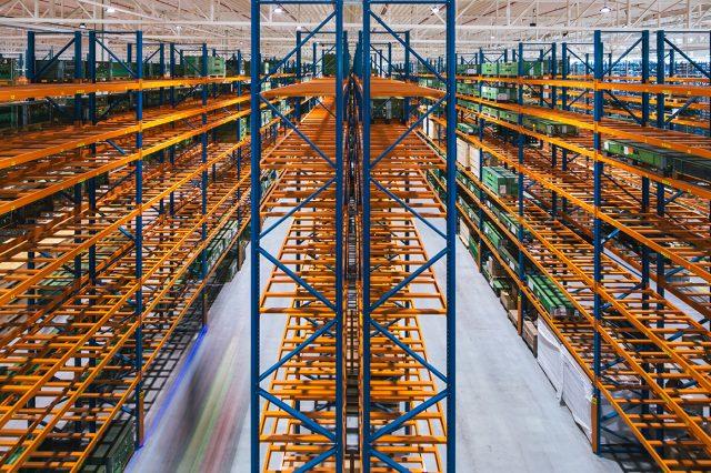 NEDCON Palettenregal kaufen - Distributionszentrum mit 5.700 kg Fachlast pro Ebene
